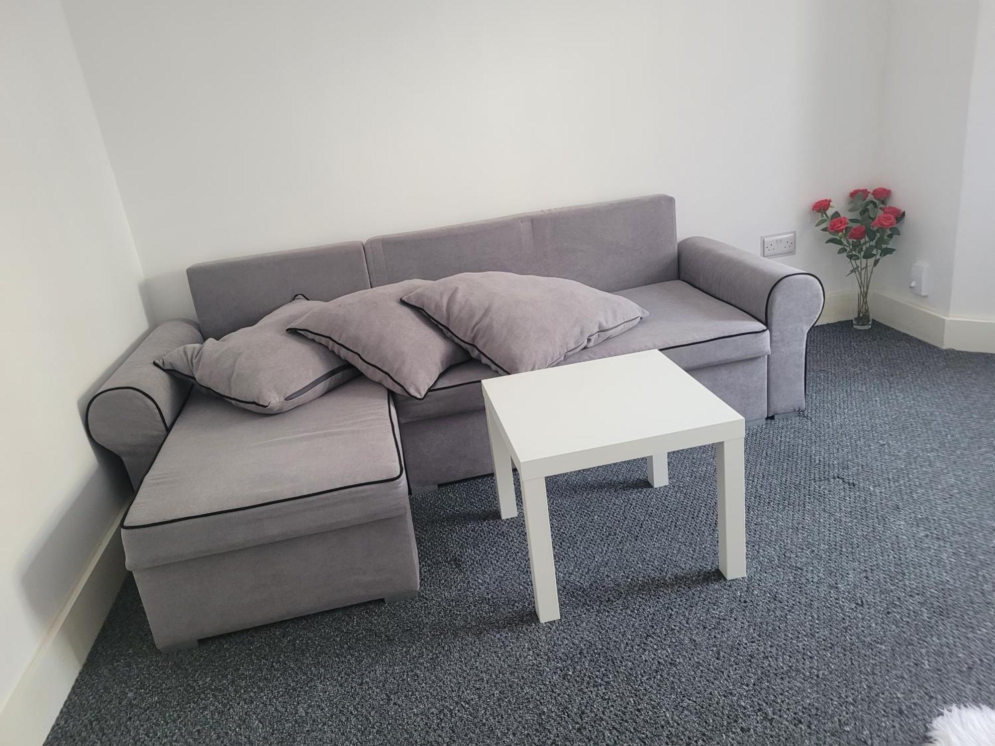 Lovely 2-Bed Fully Refurbished House In London Villa Exterior foto