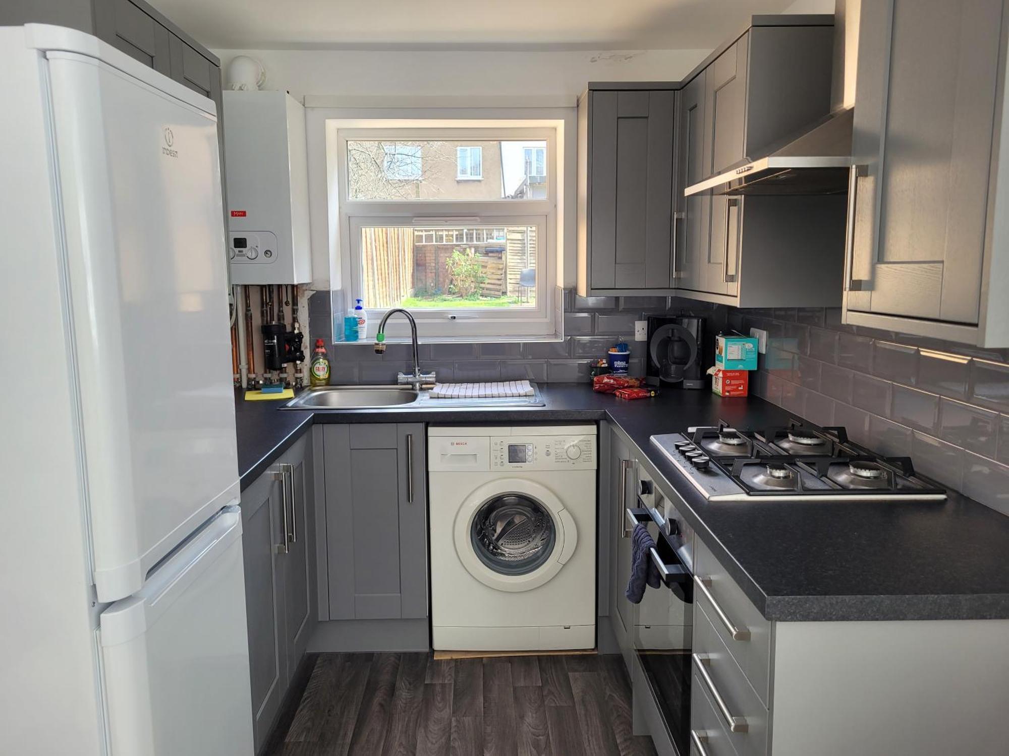 Lovely 2-Bed Fully Refurbished House In London Villa Exterior foto